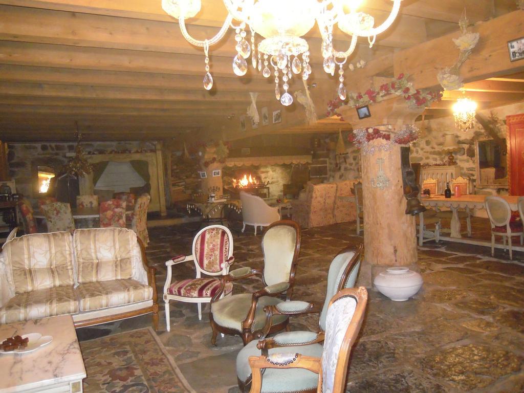 Le Francillon Bed and Breakfast Les Estables Εξωτερικό φωτογραφία
