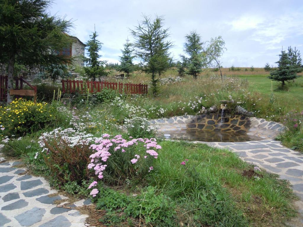 Le Francillon Bed and Breakfast Les Estables Εξωτερικό φωτογραφία